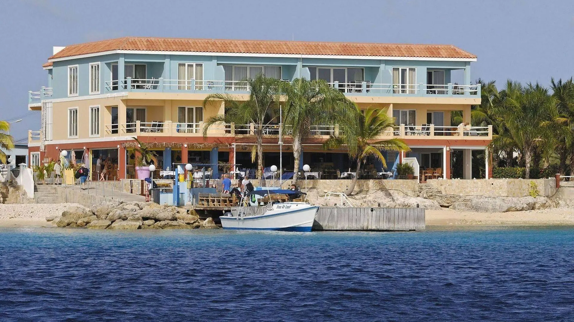 Aparthotel Den Laman Condominiums Bonaire