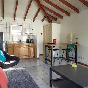 Talk Of The Town & - St Eustatius Aparthotel